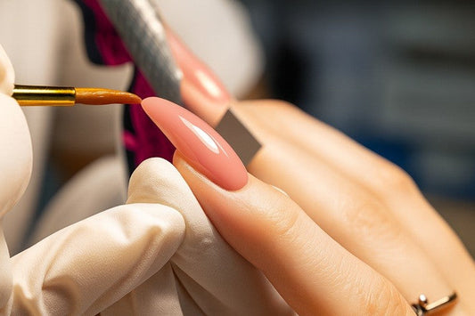 Wat is HEMA in nagelproducten en waarom HEMA-vrij kiezen?